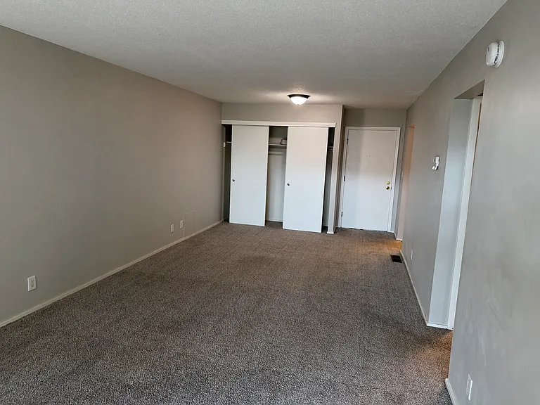 6423 Colony Way — Photo 8