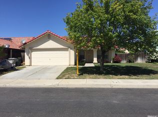 2120 Racquet Club Dr, Los Banos, CA 93635