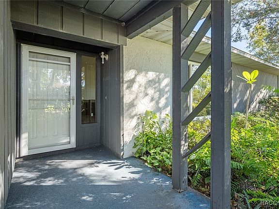 3rd image of 1005 SE 5th Ave