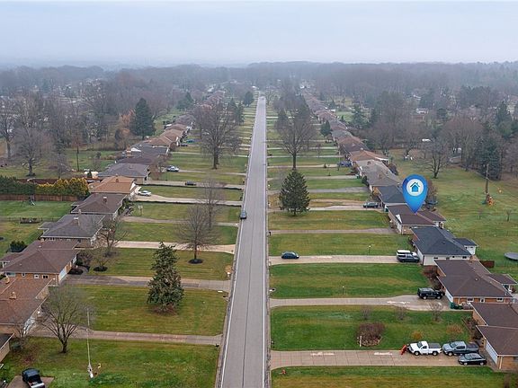 2nd image of 842 Nemet Dr