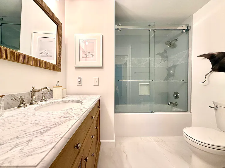 780 Sapodilla Ave #207 — Photo 12