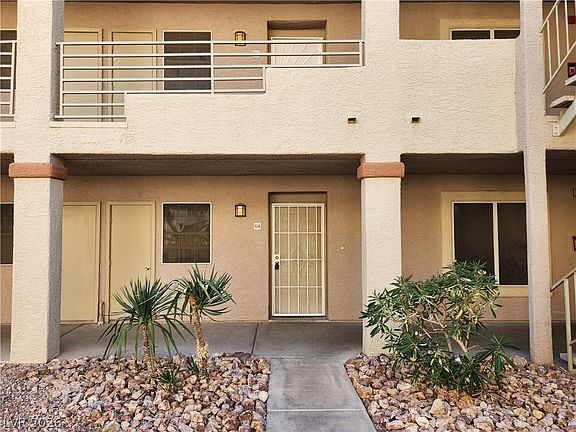 2nd image of 2060 Mesquite Ln APT 104