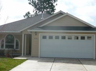 2526 Brookdale Dr, Central Point, OR 97502