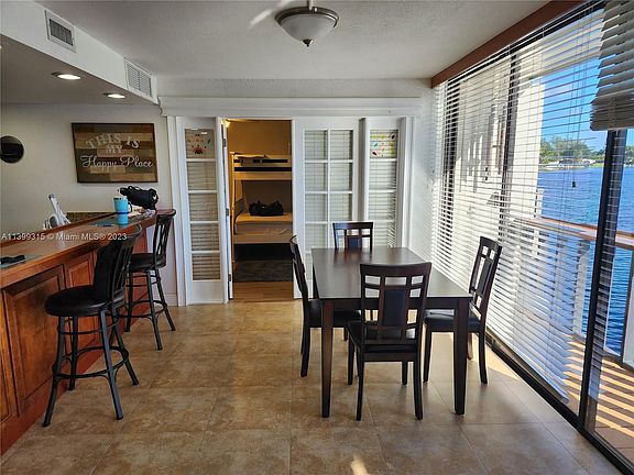 5th image of 6614 Miami Lakes Dr E