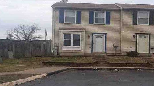 1st image of 6427 Lacrosse Ln NE