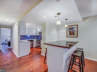 924 Spruce St APT LL1, Philadelphia, PA 19107