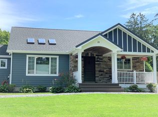 21 Floral Ave, Huntington, NY 11743