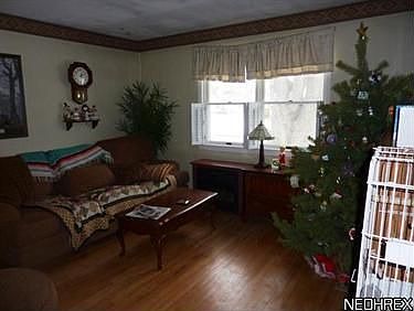 4th image of 1120 Allison Ave