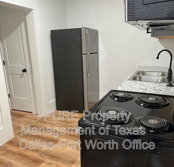 1208 Hawthorne Ave #B — Photo 6