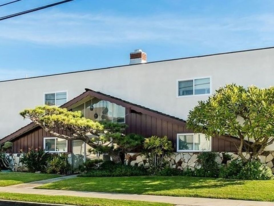 1st image of 15828 S Denker Ave #4
