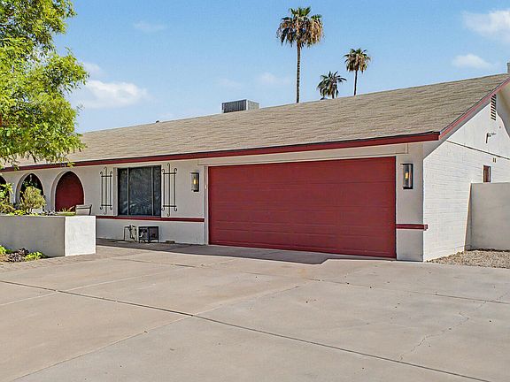 3rd image of 2332 E RIVIERA Drive