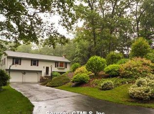 81 Old Kent Rd N, Tolland, CT 06084