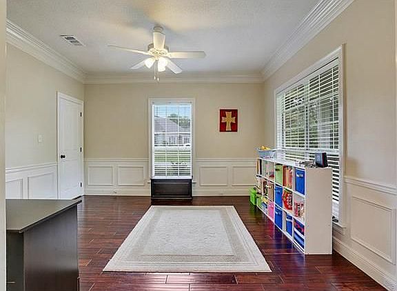 3rd image of 108 Cherry Creek Dr