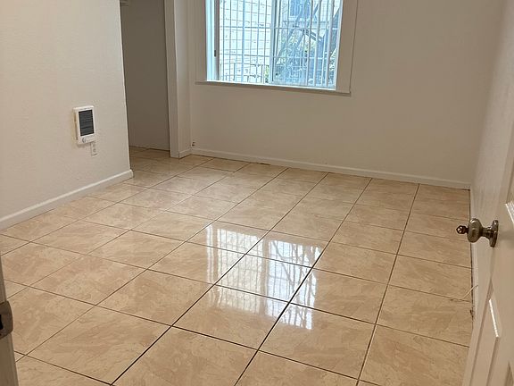 2nd image of 538 25th Ave