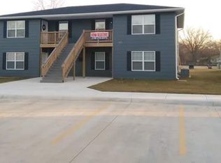 211 E Galle St, Moundridge, KS 67107