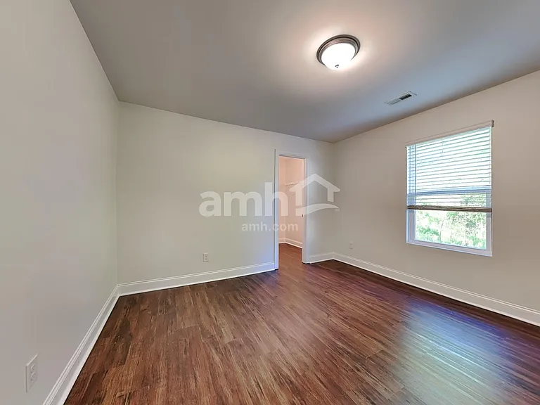 515 McMillan Ln — Photo 19
