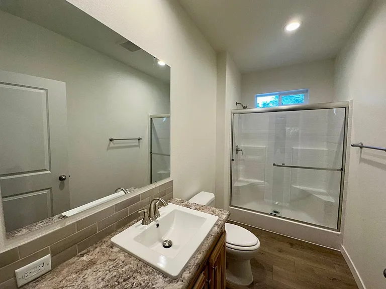 2119 Aldergrove Rd — Photo 9