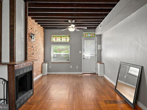 3rd image of 2228 Essex St #1