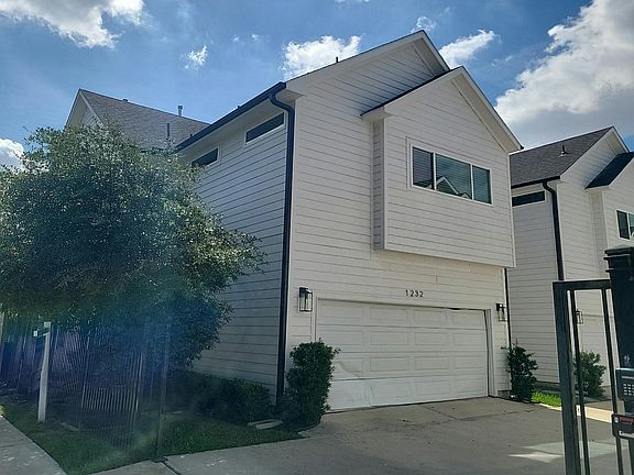 3rd image of 1232 McNeil St