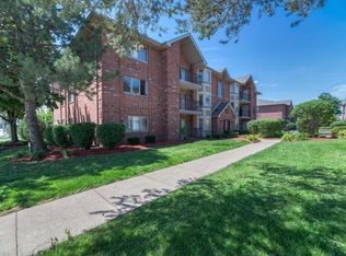 9420 S Melvina Ave APT 2NW, Oak Lawn, IL 60453
