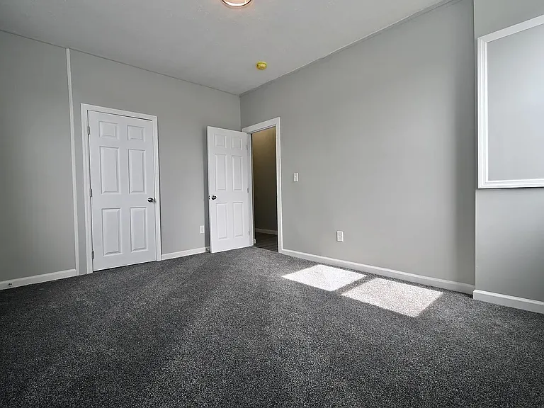 212 Washington Ave — Photo 23