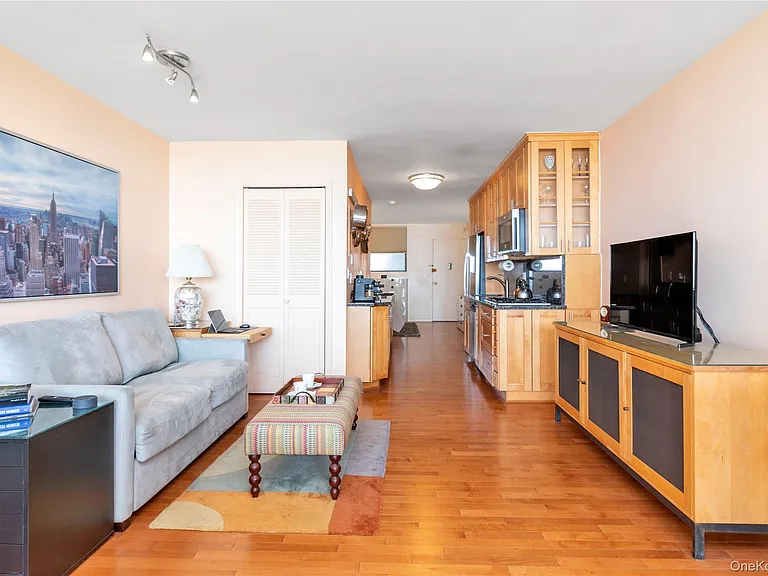 830 Shore Rd #3I — Photo 3