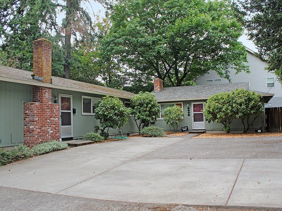 1st image of 8829-8833 SE 16th Ave #8831