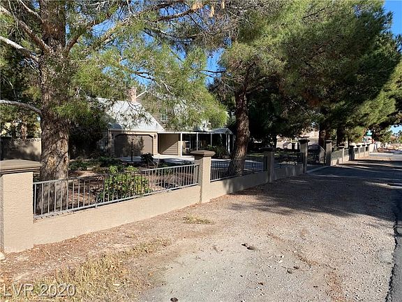5th image of 340 E Shelbourne Ave