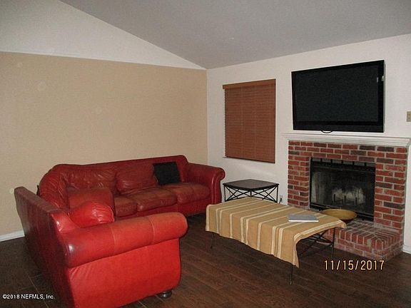 3rd image of 2061 Wax Myrtle Ct