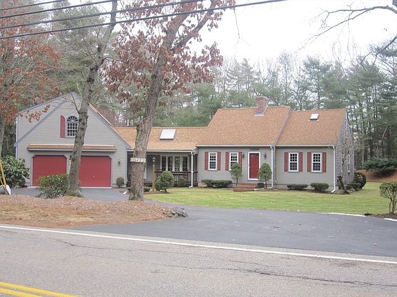 3rd image of 412 Elm St