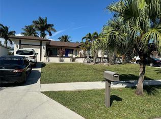 9755 SW 214th Ter, Cutler Bay, FL 33189