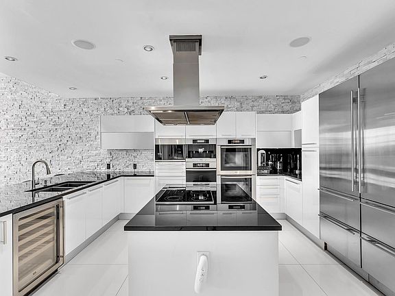 5th image of 17121 Collins Ave APT 4403
