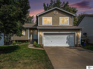 7412 Wyoming St, Omaha, NE 68122