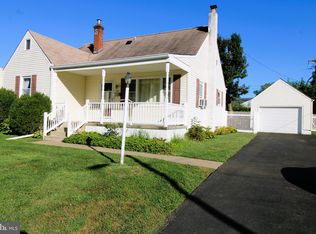 1411 Pleasant Dr, Feasterville Trevose, PA 19053