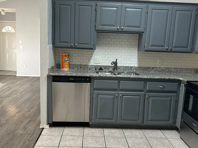 4016 Potomac Dr — Photo 7