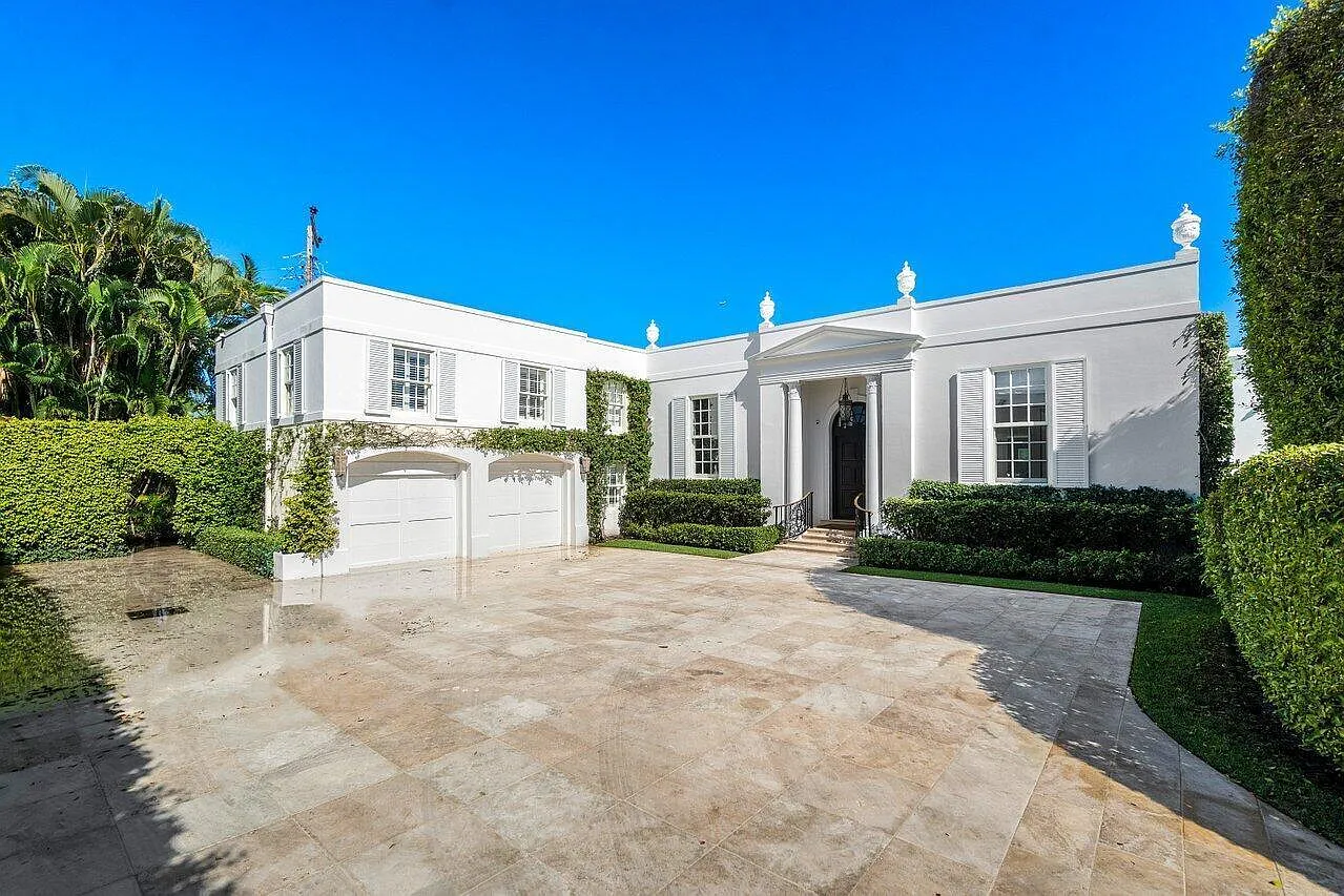 6 bed, 4.5 bath, 5508 sqft, $90,000 — Photo 1