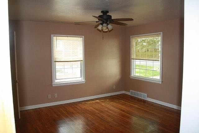 1st image of 1644 N 32nd St