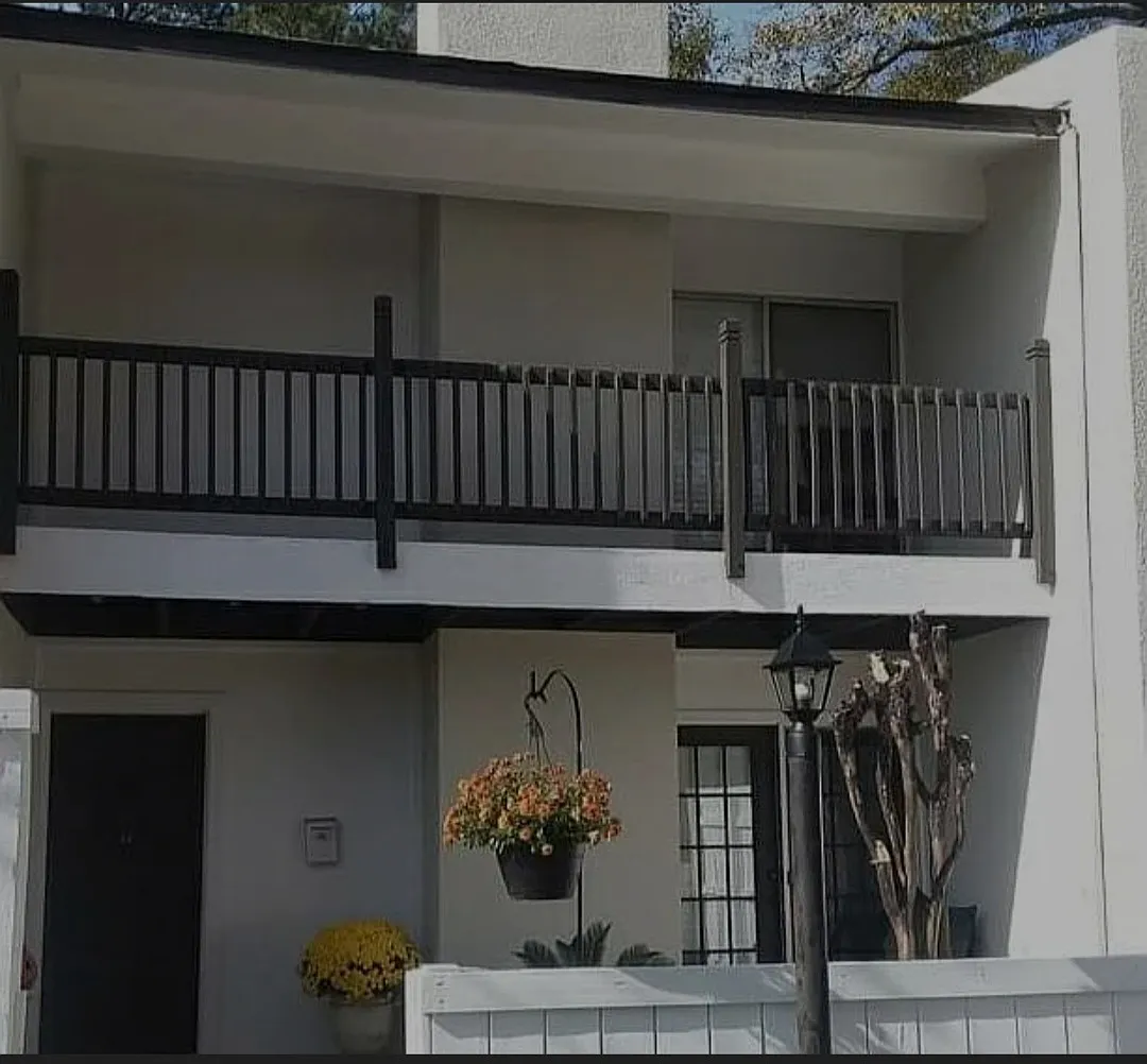2 bed, 1.5 bath, $1,535 — Photo 2