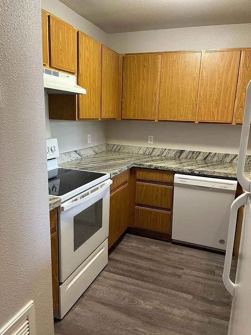 S-1031 Villa Cortez Apartments — Photo 3