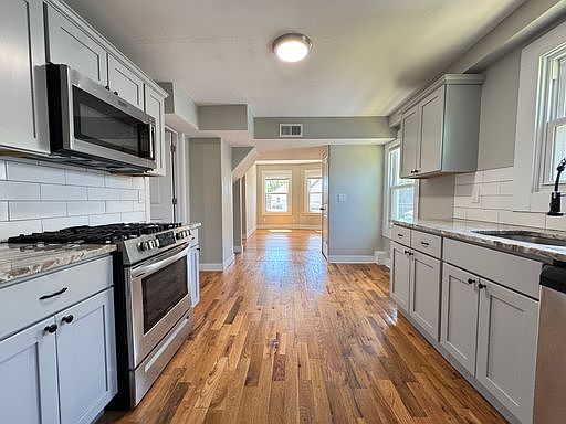 1st image of 35 Dana St #2B