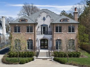 985 Pine Tree Ln, Winnetka, IL 60093