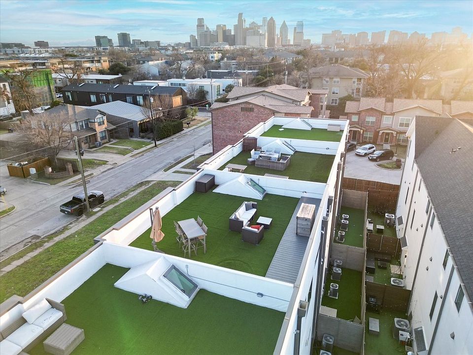 1st image of 2307 N Carroll Ave #2