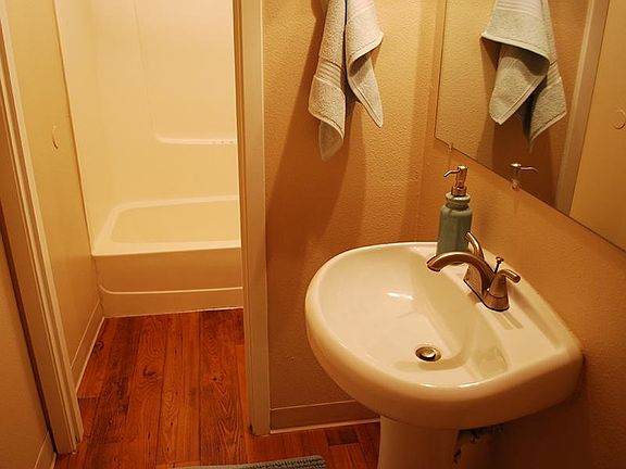 Full bathroom (select units updated)