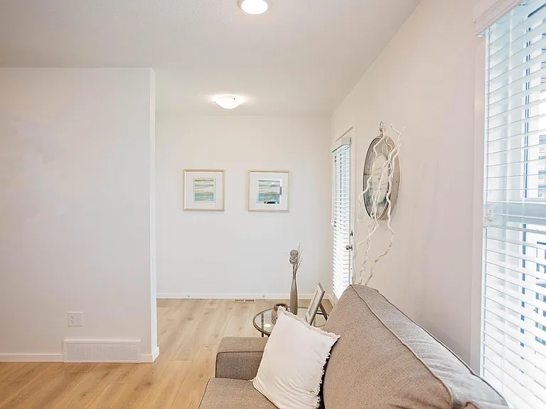 142 Chappelle Dr SW — Photo 13