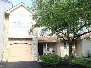 13 Redwood Ln, Newtown, PA 18940