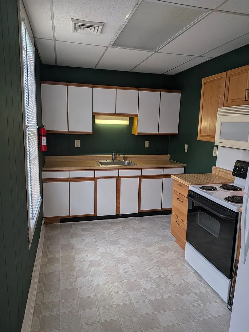 251 Main Street — Photo 3