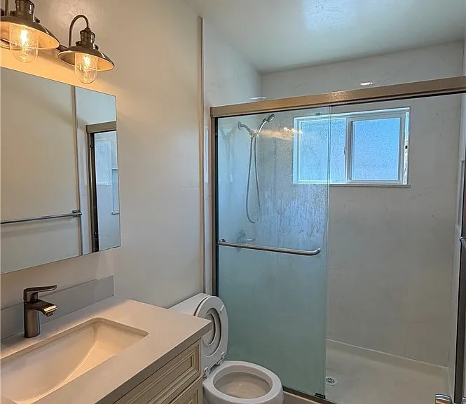 8169 Blewett St — Photo 12