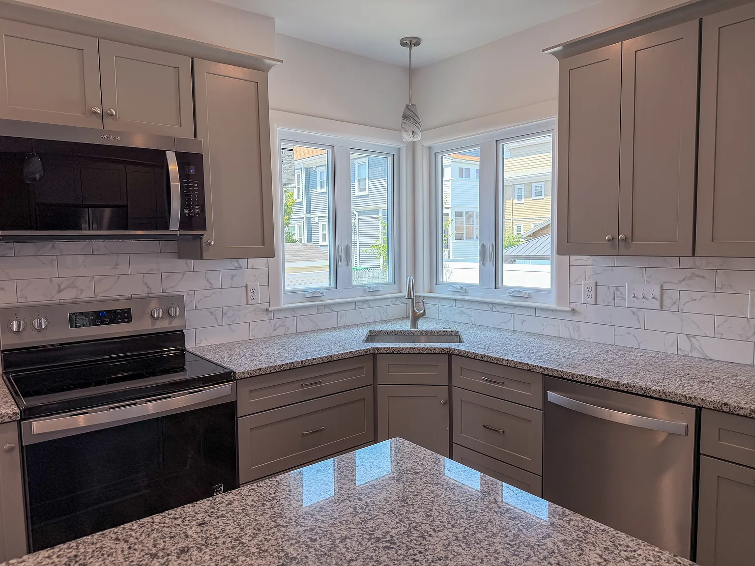 2 bed, 1200 sqft, $2,950 — Photo 3