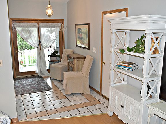3rd image of 1210 Portage Ln