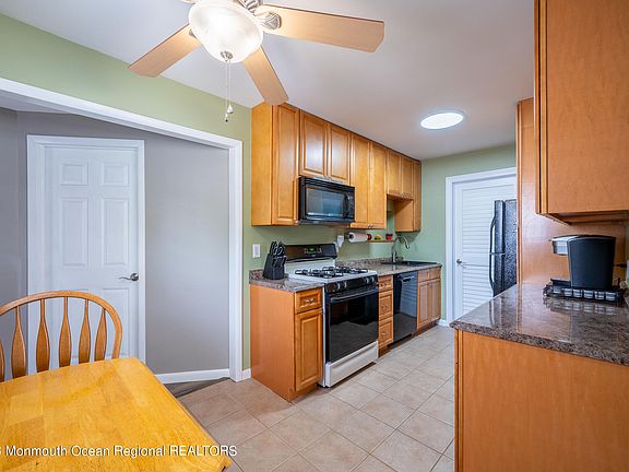 5th image of 1110 Overlook Drive